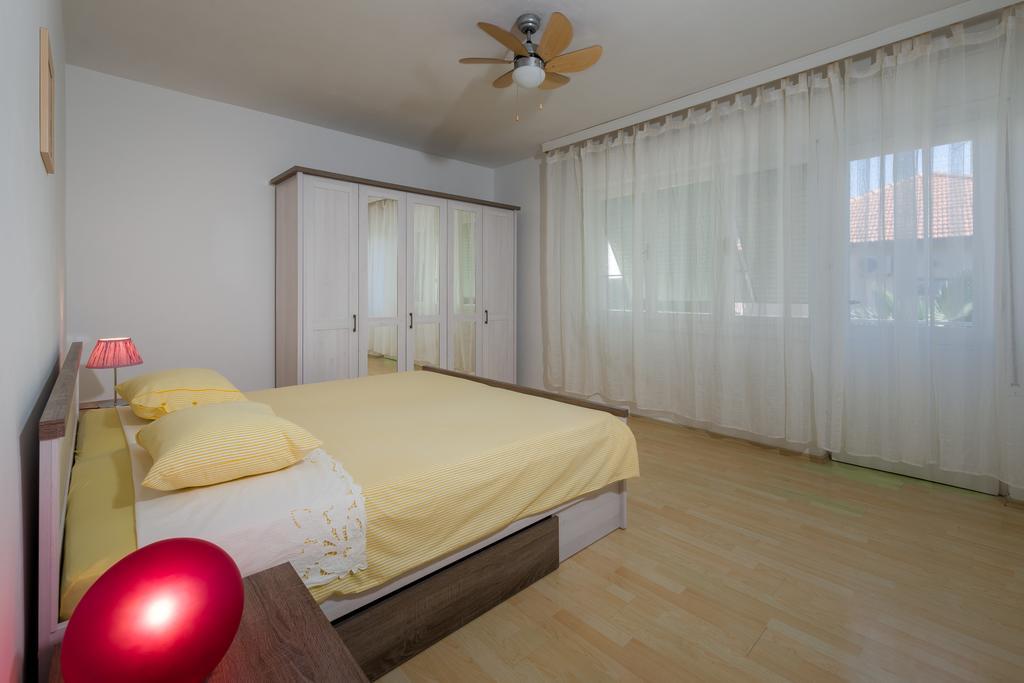 Garden Apartment Kaštela 客房 照片