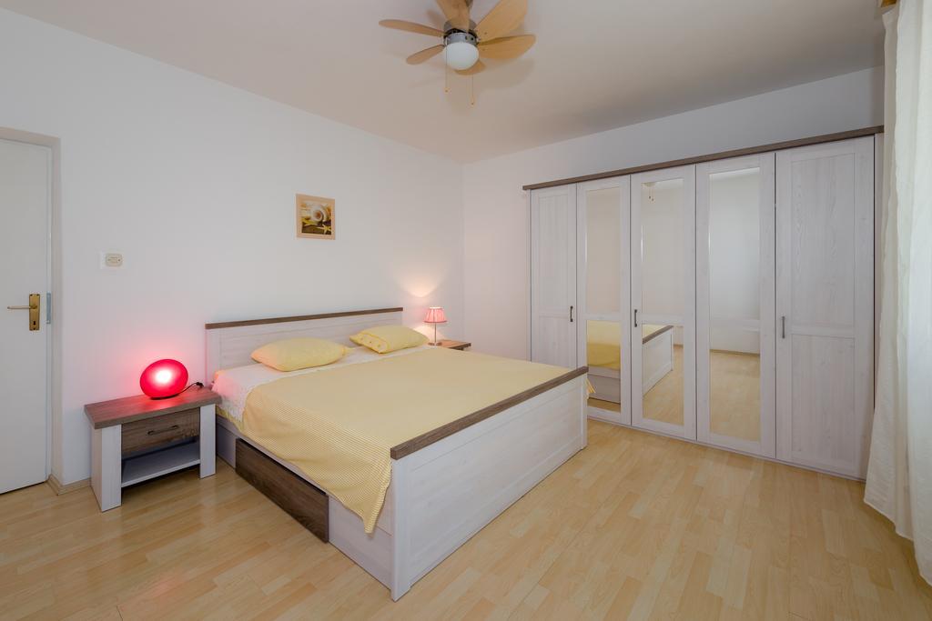 Garden Apartment Kaštela 客房 照片
